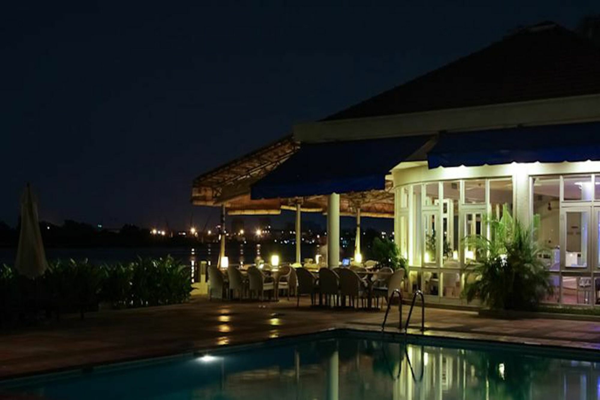 Riverside Serviced Apartments Ho Şi Min Exterior foto